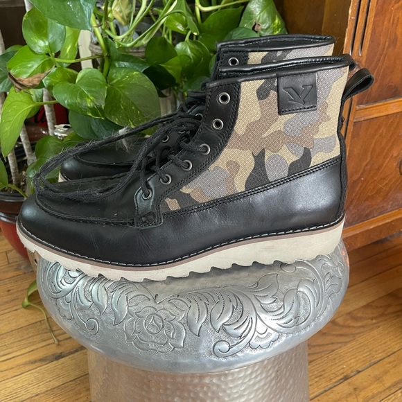 territory Other - TERRITORY black and camo lightweight boots. Excellent condition